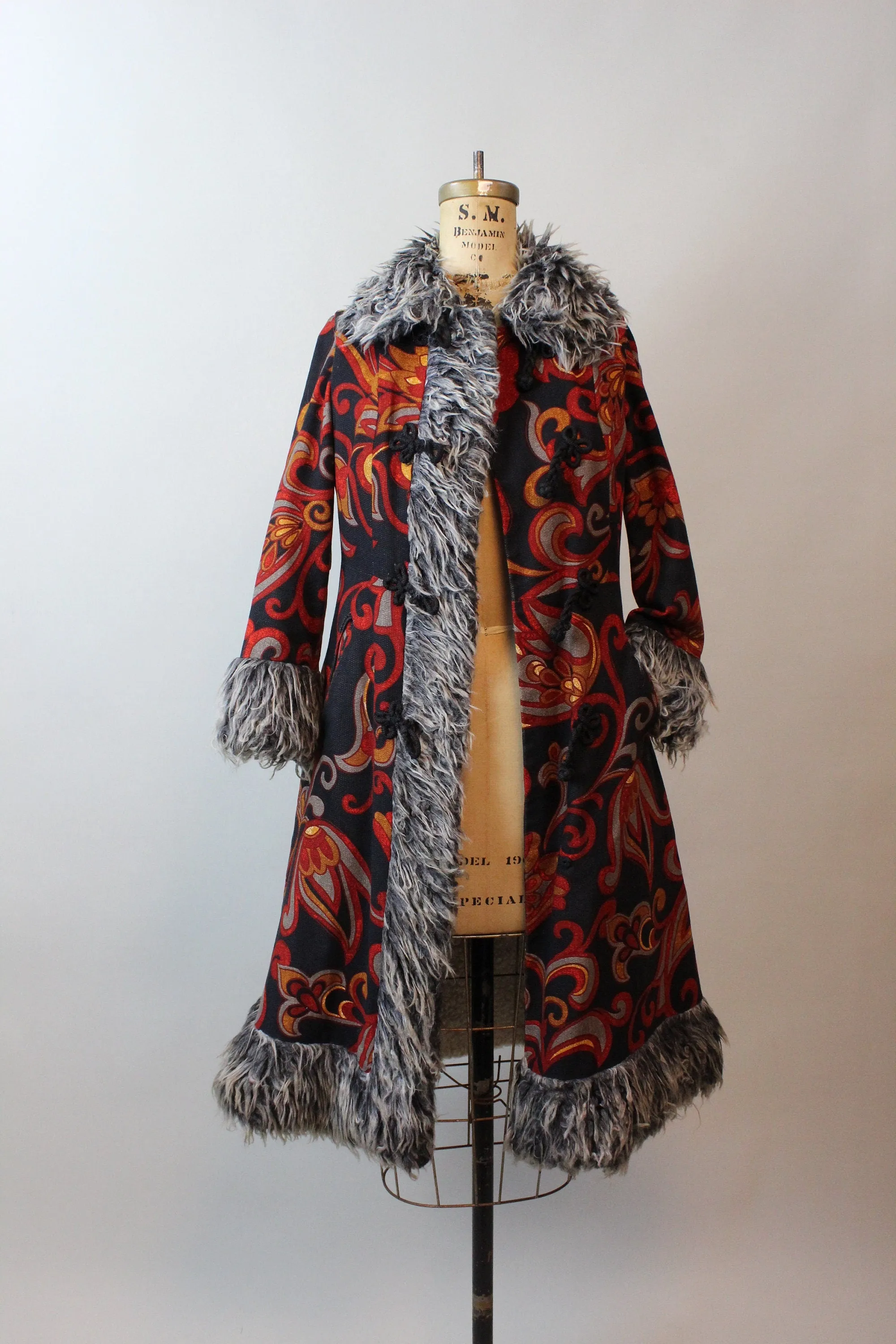 1970s BOHO faux fur tapestry coat xs | new fall