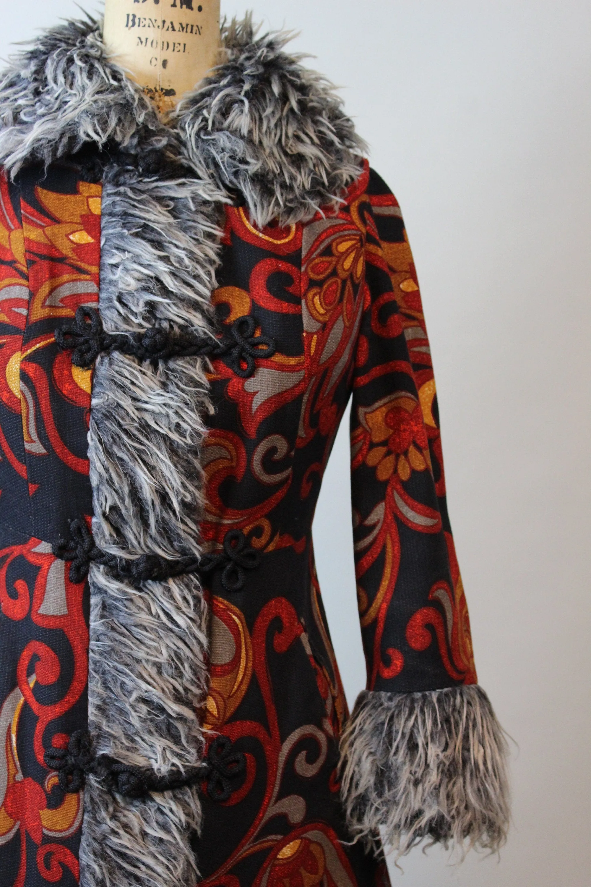 1970s BOHO faux fur tapestry coat xs | new fall