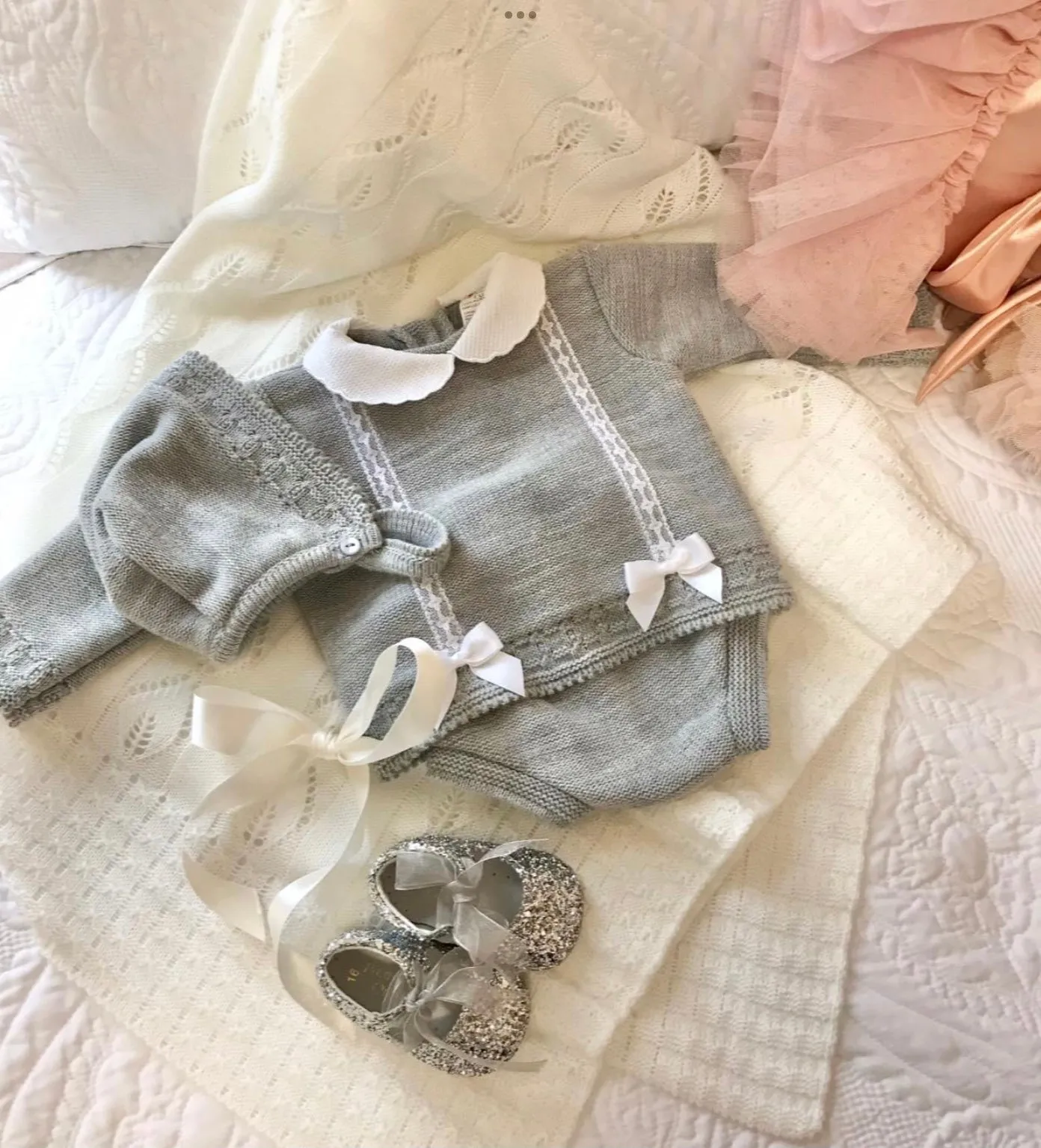 Baby girls Grey knitted jam pant set white collar and bows