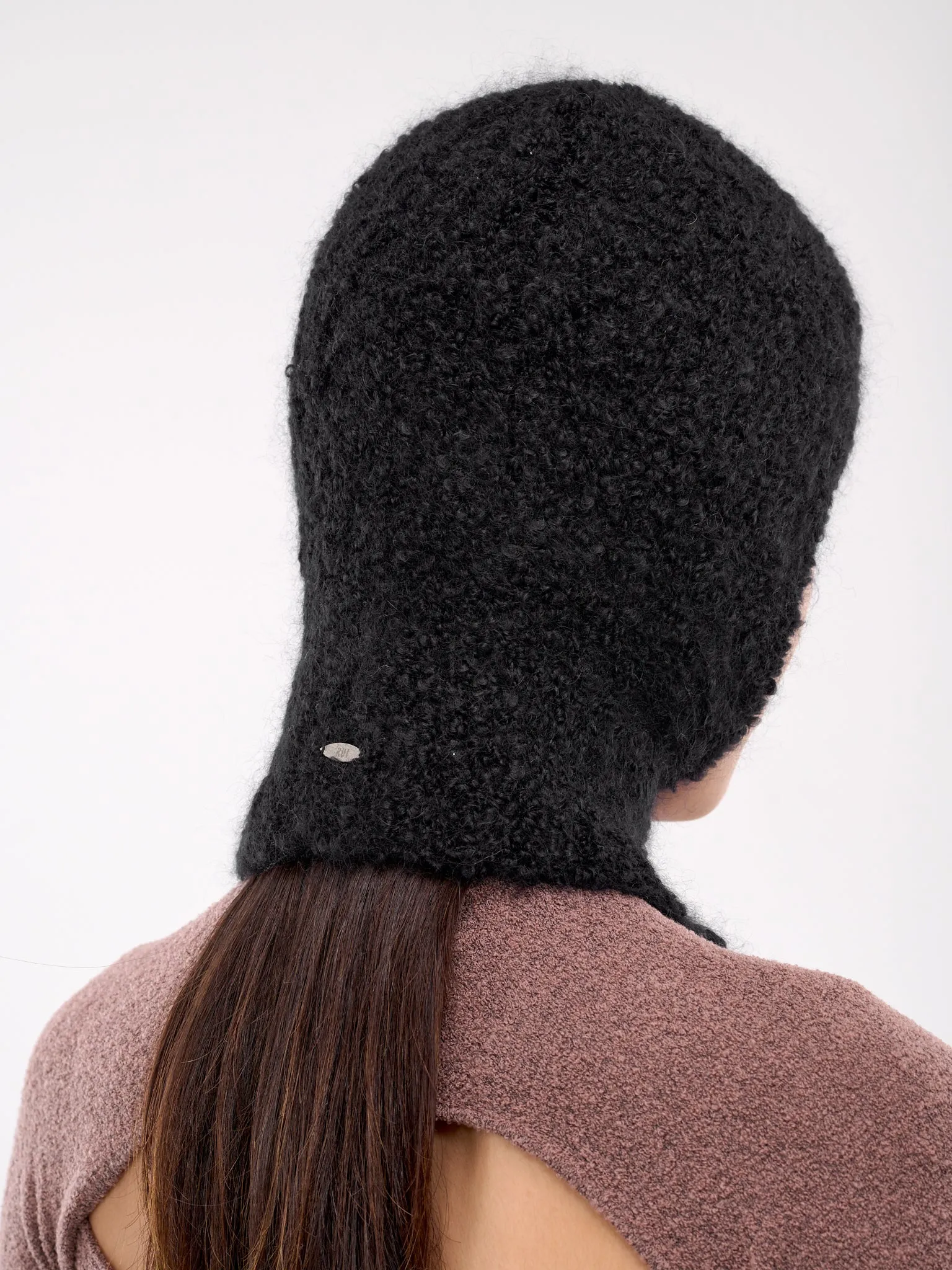 Furry Cut-Out Beanie (AC04O-ONYX)